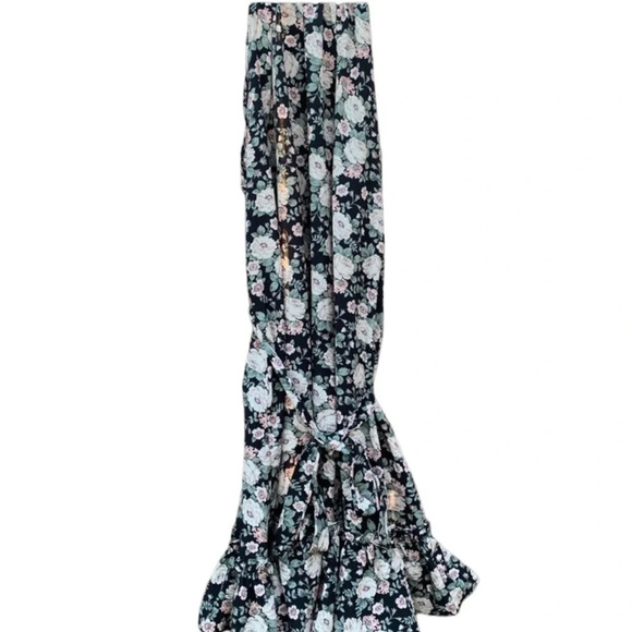 Fast Fashion Amazon Floral dress size large, comes with belt - Picture 2 of 7